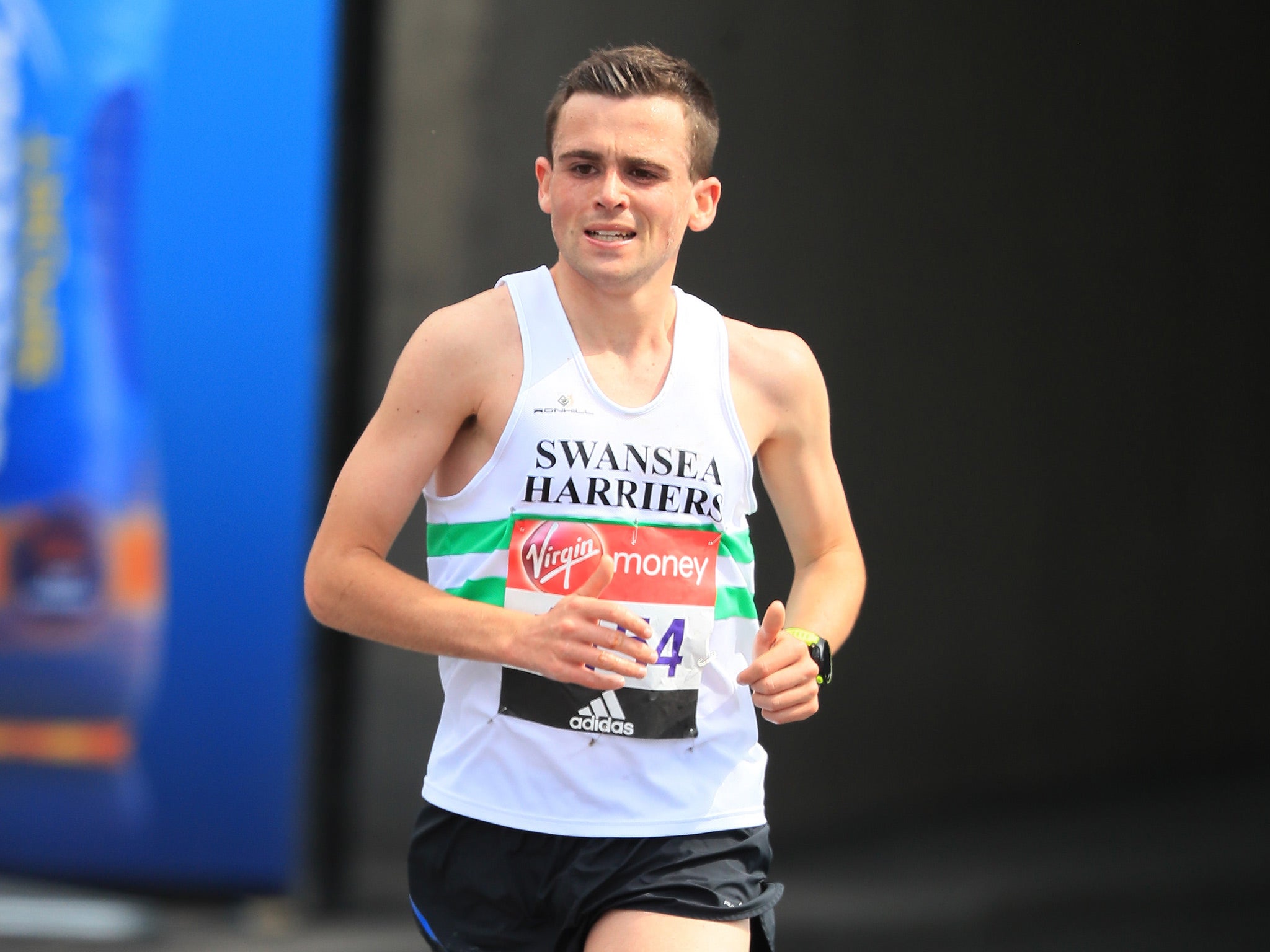 Amateur runner Josh Griffiths finishes London Marathon faster than