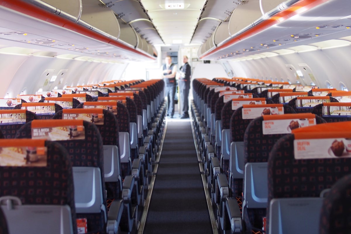 EasyJet comes under fire for removing unaccompanied child from overbooked flight