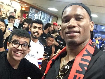 Drogba arriving at Sky Harbor Airport - the day before Yallop quit