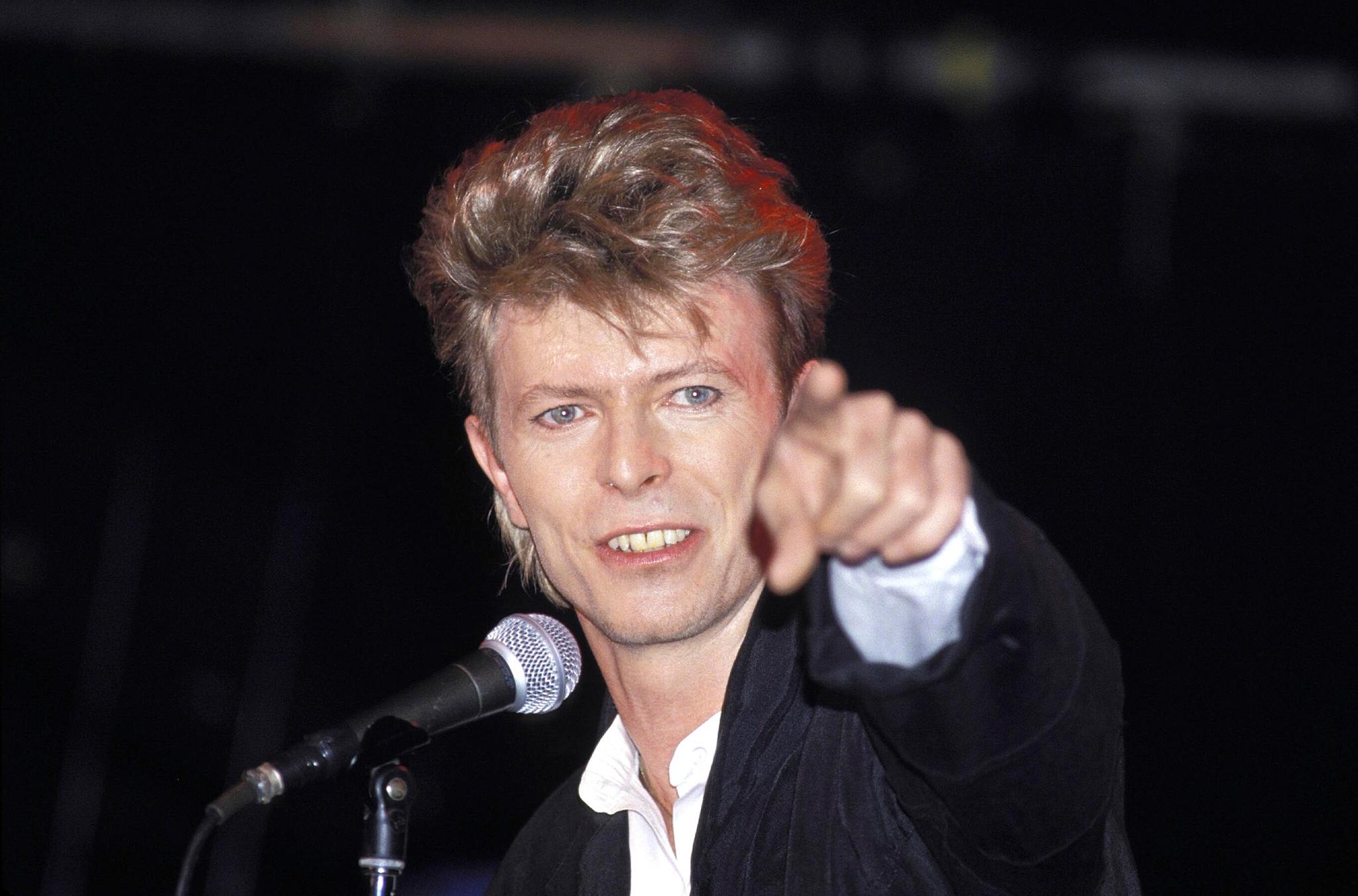 David Bowie performing in Sydney in 1987