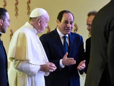 As the Pope arrives in Cairo, Sisi puts on a show of military strength