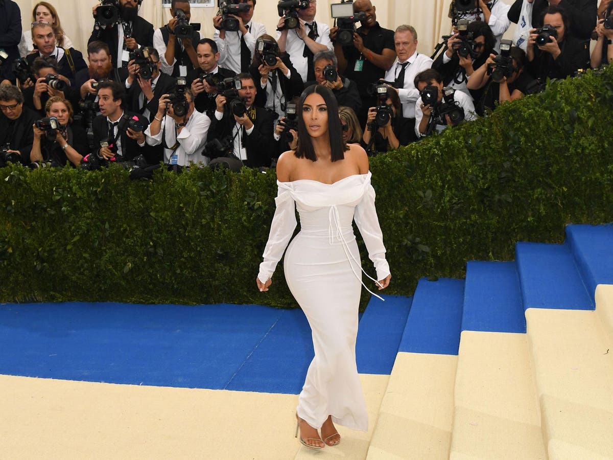 Kim Kardashian West attends Met Gala wearing simple white Vivienne ...