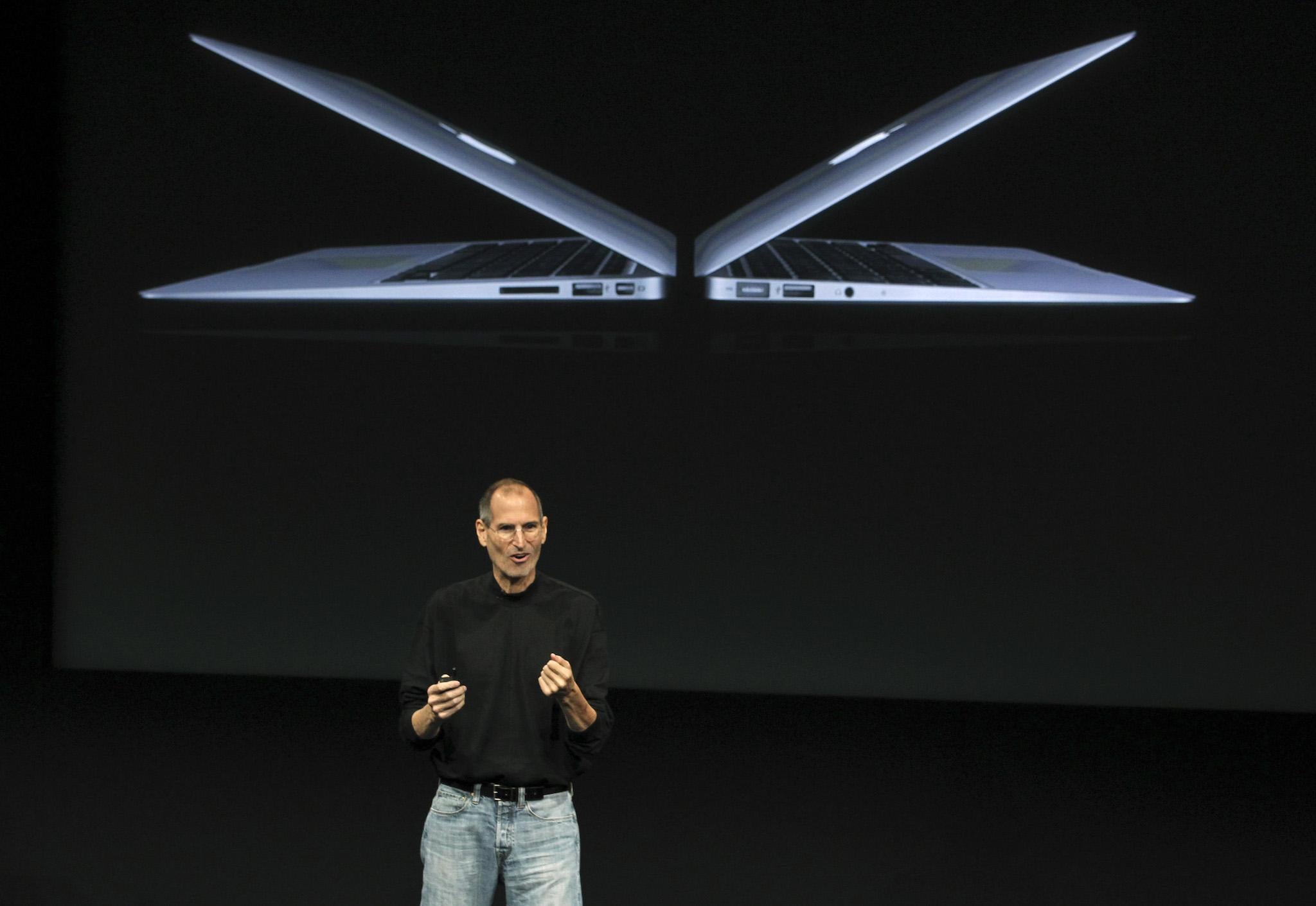 Steve Jobs introduces the MacBook Air, which replaced the white plastic computer