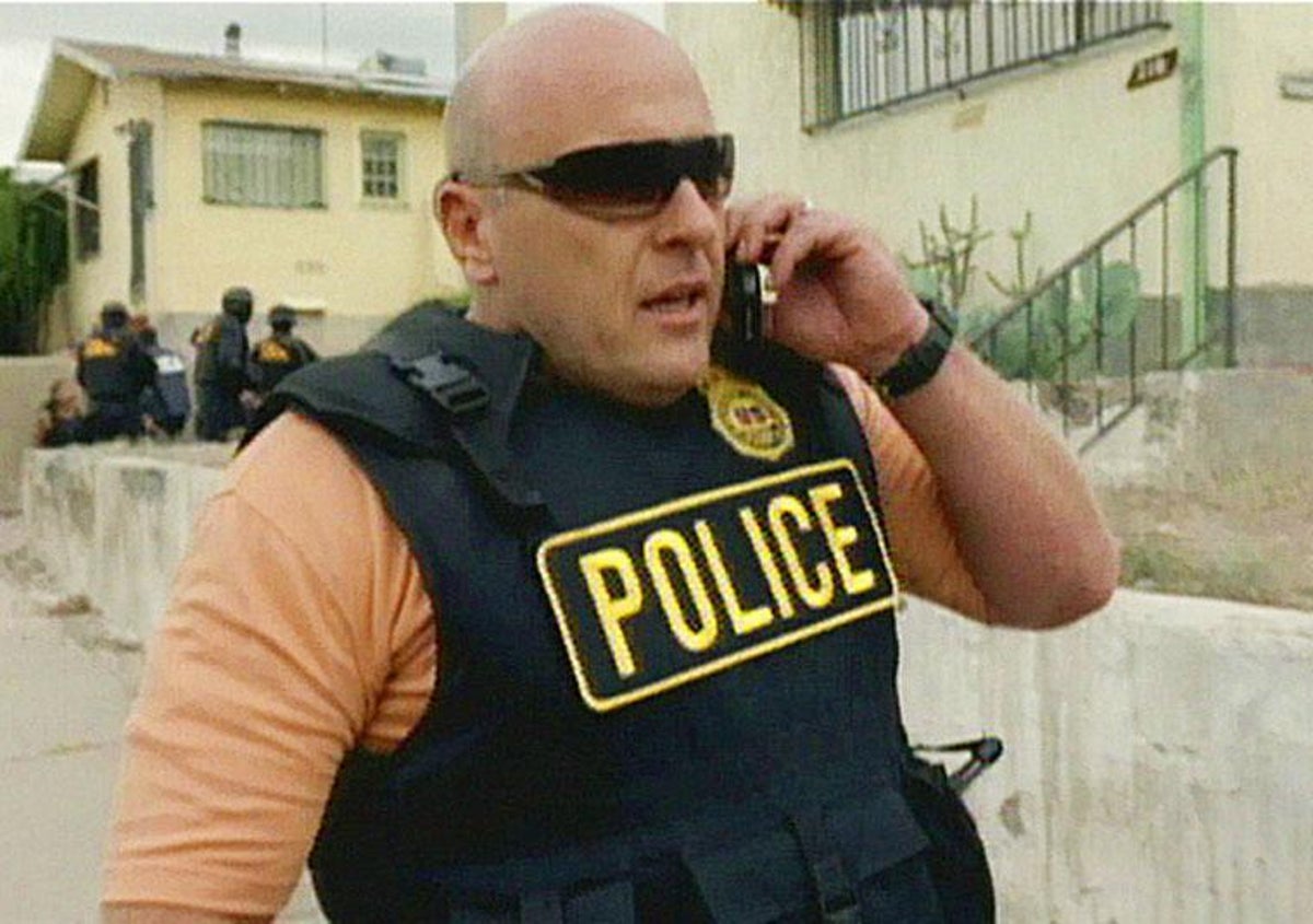 dea-agent-hank-schrader-physique-bodybuilding-forums