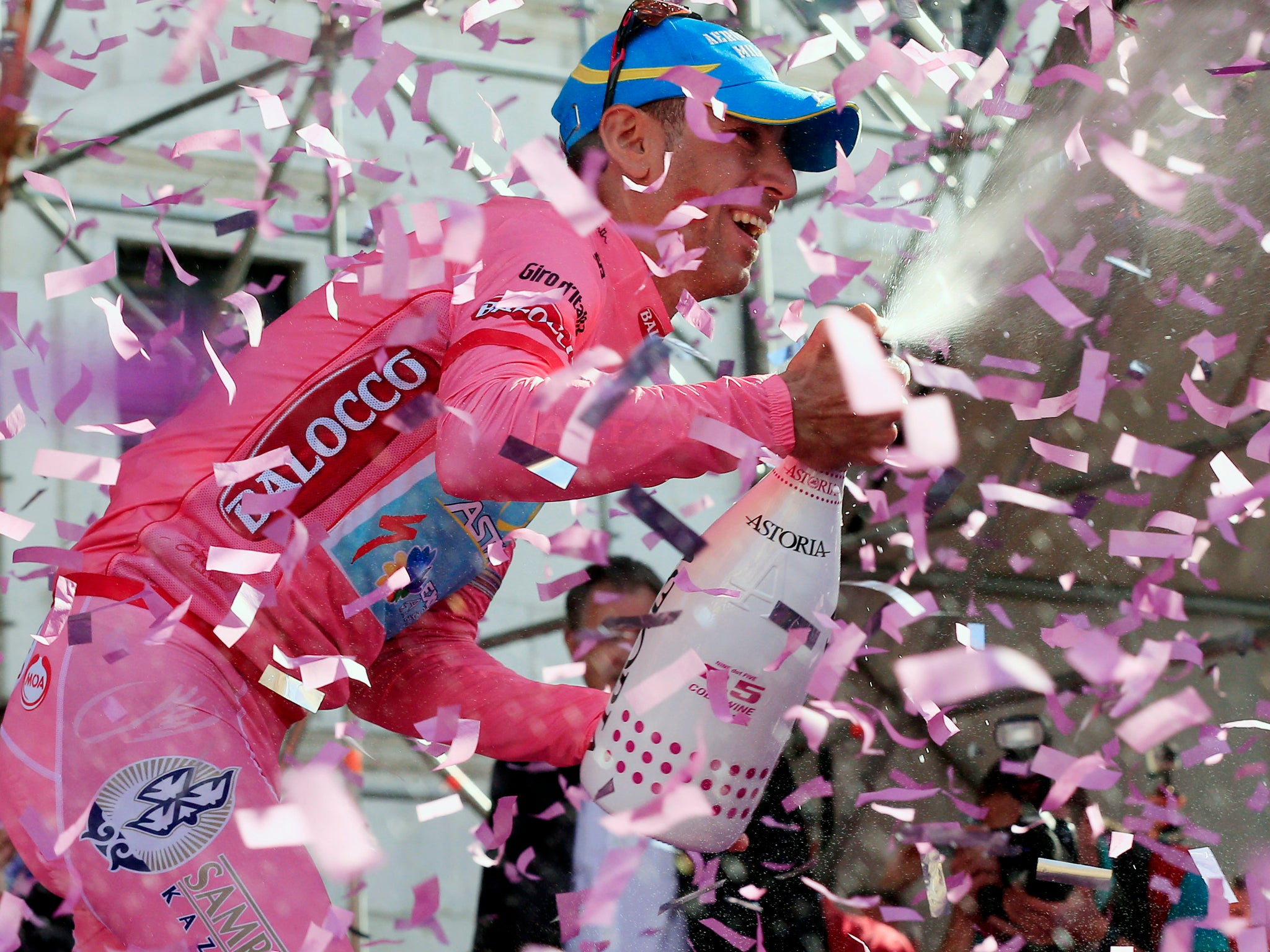Vincenzo Nibali celebrating his Giro win in the pink jersey in 2016