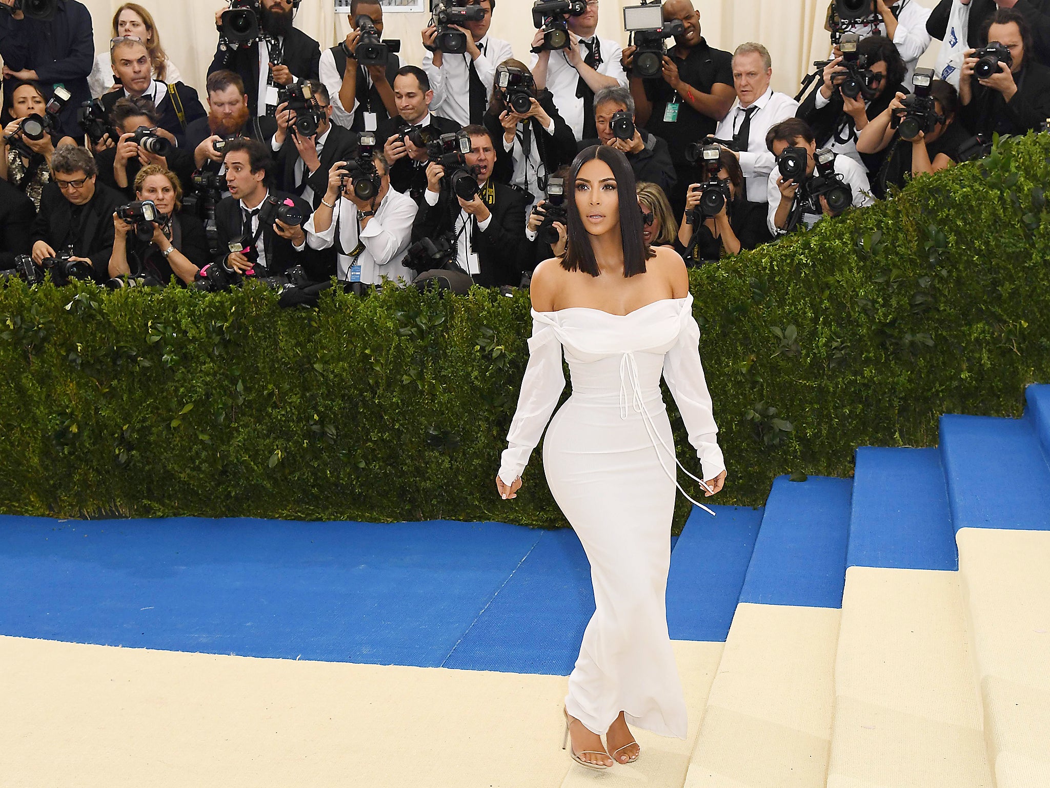 Edropoff This Woman Makes Millions By Reselling Designer Clothes