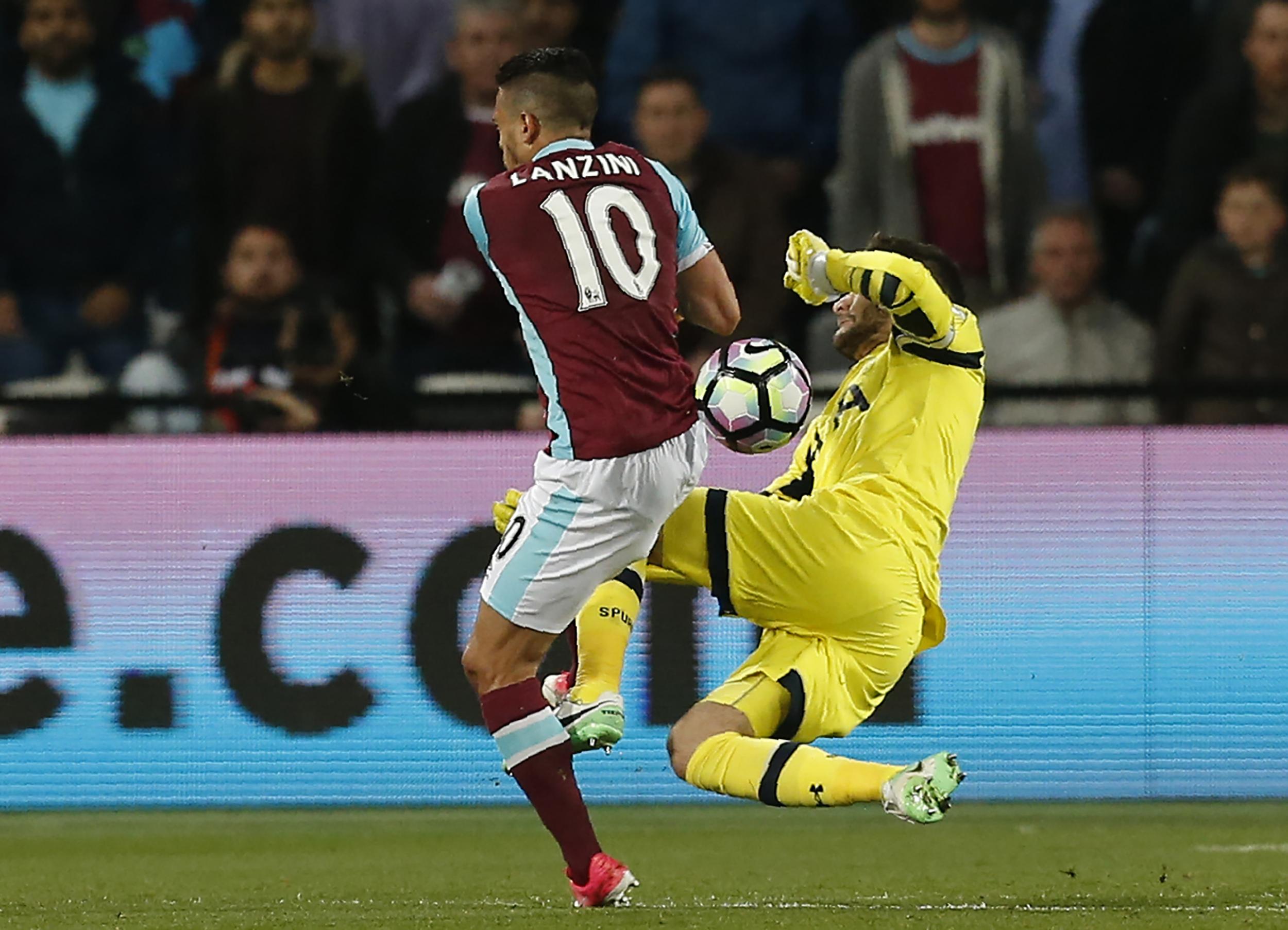 Lanzini failed to hit the target - although almost won a penalty