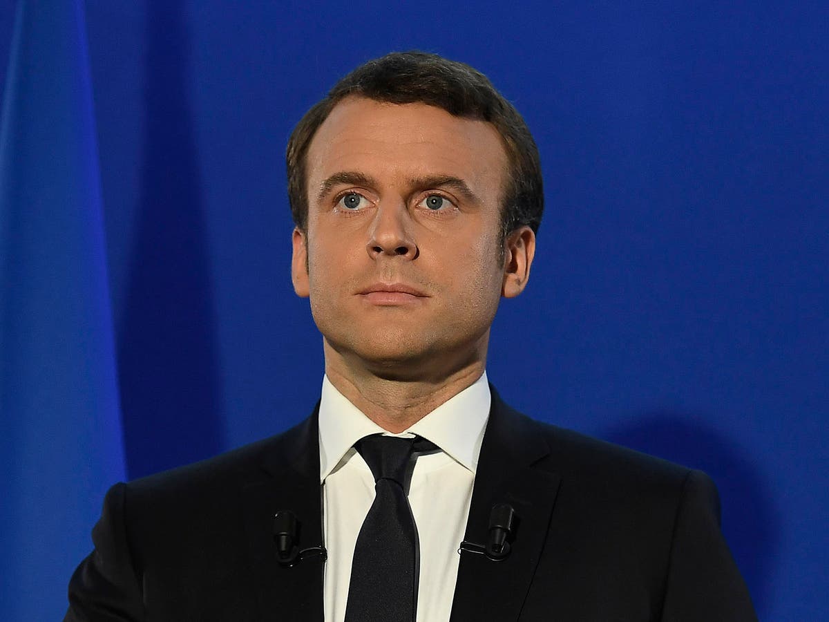 Become french. Macron. Эммануэлем Макроном.