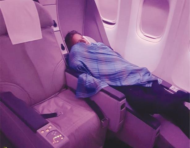 The pilot snoozing in the business cabin made a passenger feel "unsafe"