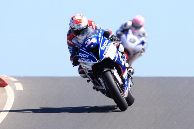 Alastair Seeley topped superbike and supersport qualifying