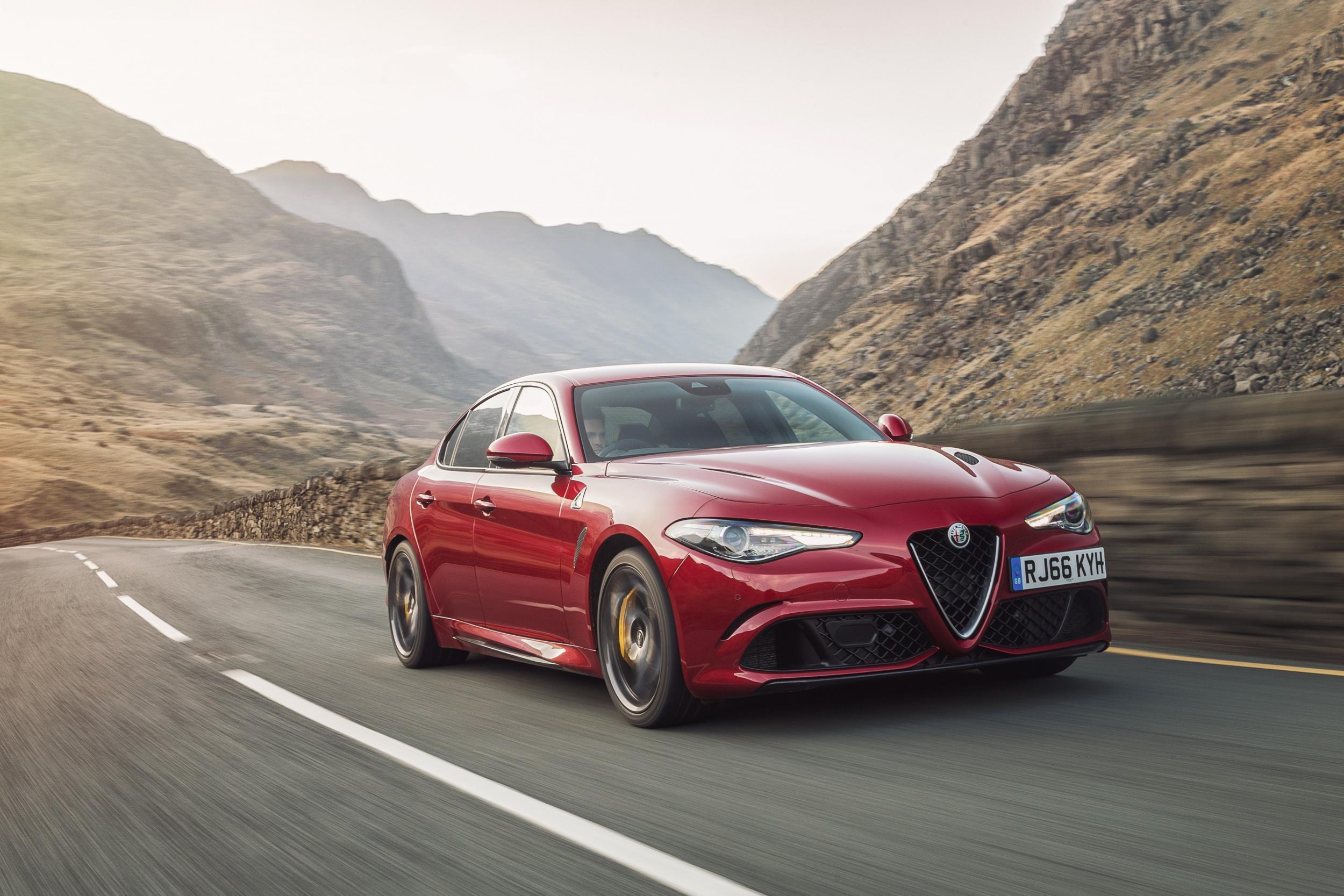 Alfa Romeo Giulia дорога закат скачать