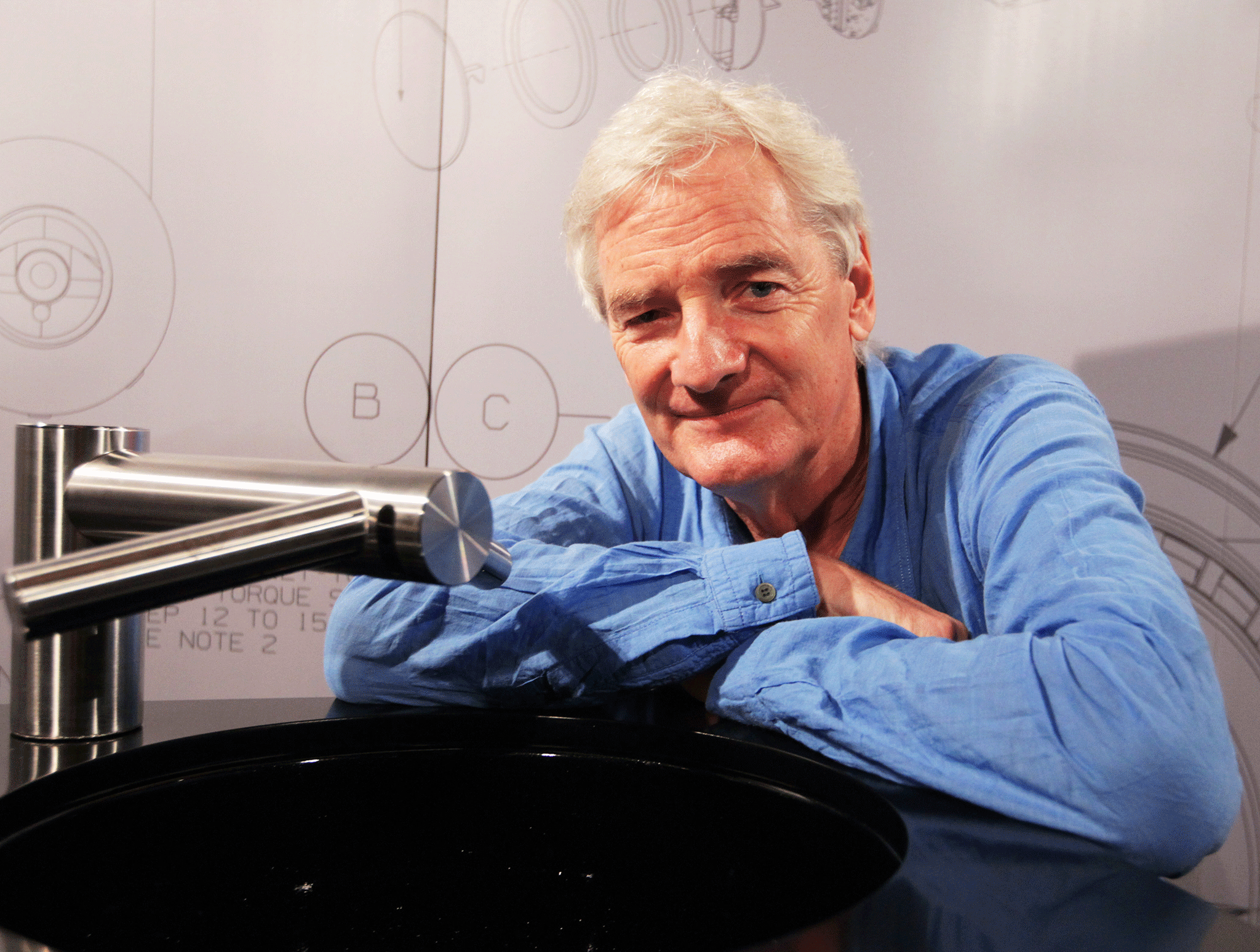 James Dyson aims to put electric cars on the UK's streets by 2020