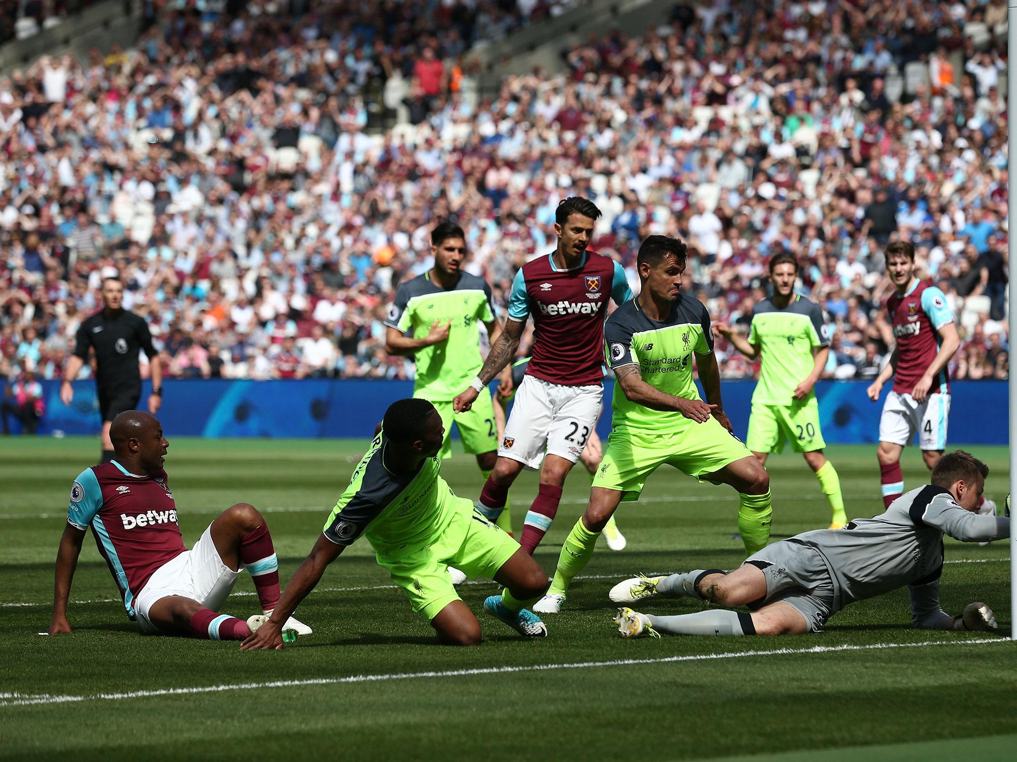 Andre Ayew missed a glorious chance for West Ham