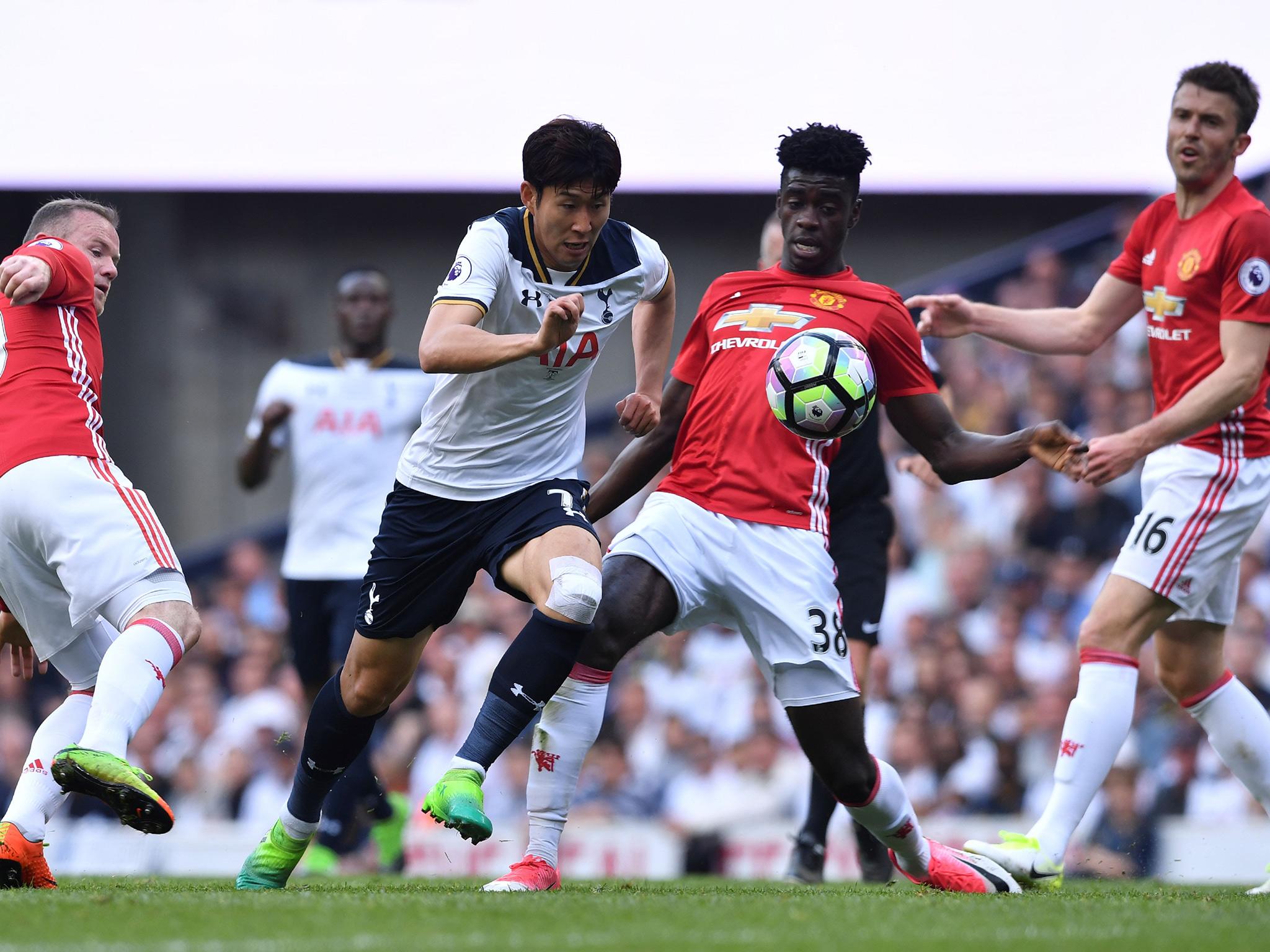 Tuanzebe in action against Tottenham (Getty)