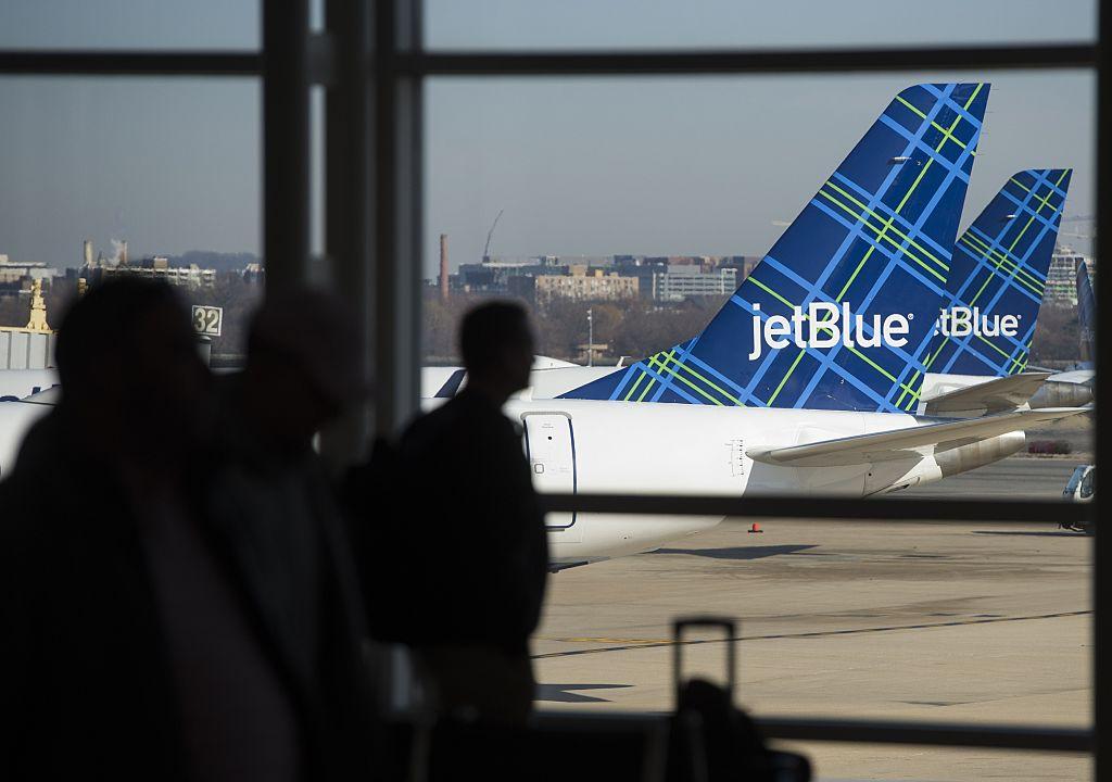 JetBlue evacuated a plane and kicked off a family when they stored a birthday cake in the wrong compartment