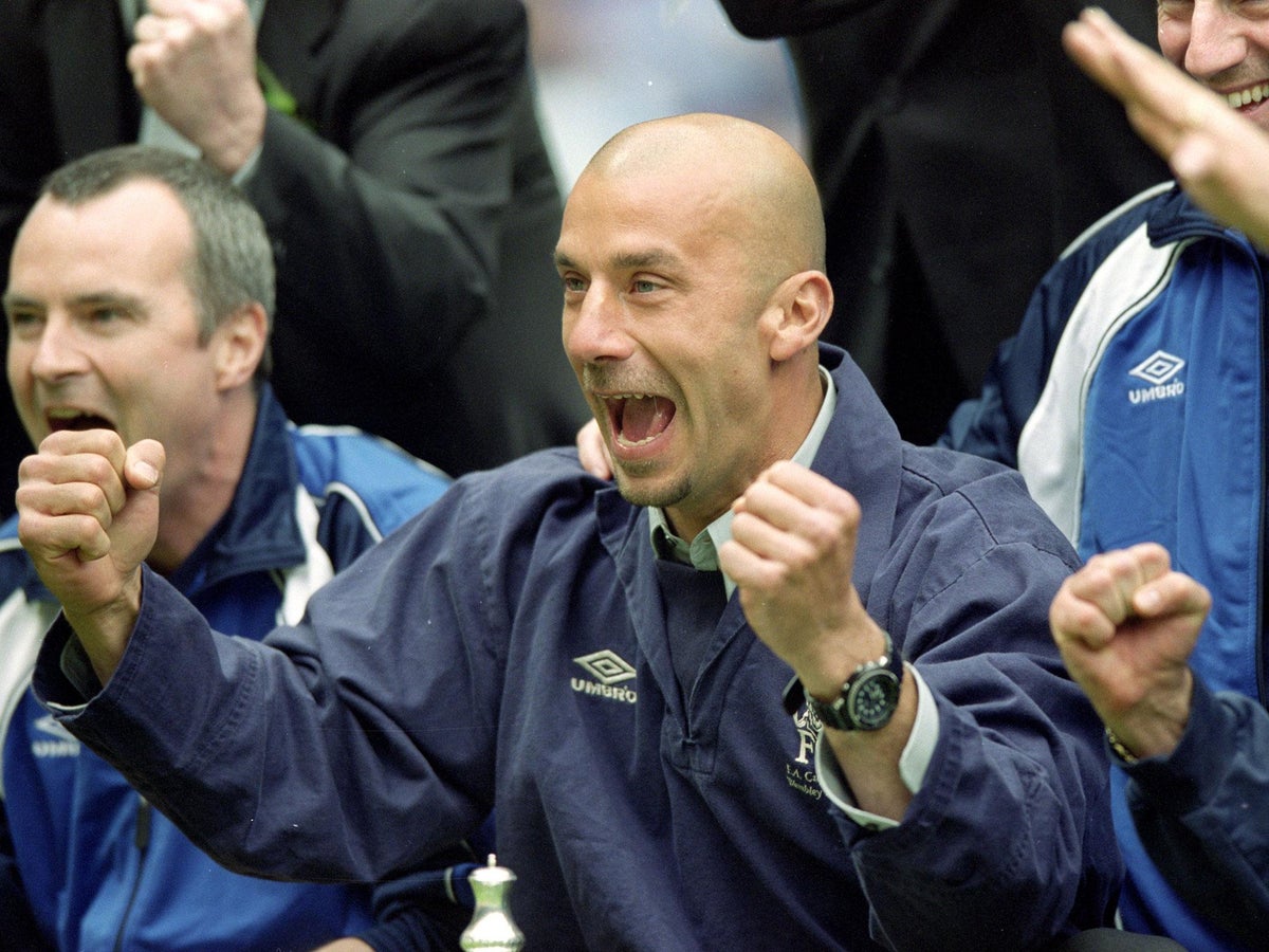 Chelsea Legend Gianluca Vialli Given All Clear From Cancer After Second Battle With The Disease The Independent The Independent