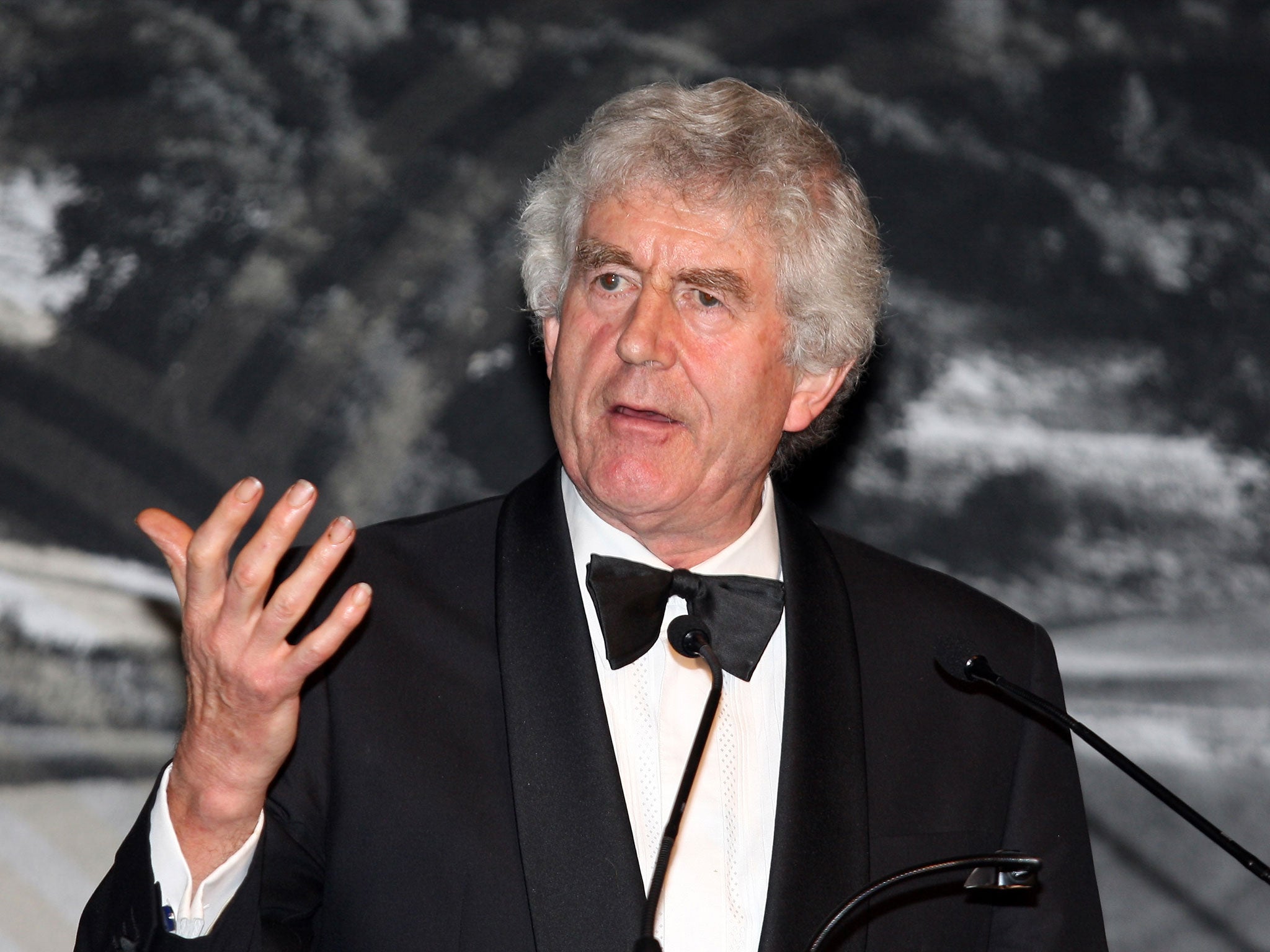 Rhodri Morgan speaking at the Ryder Cup gold tournament in 2009