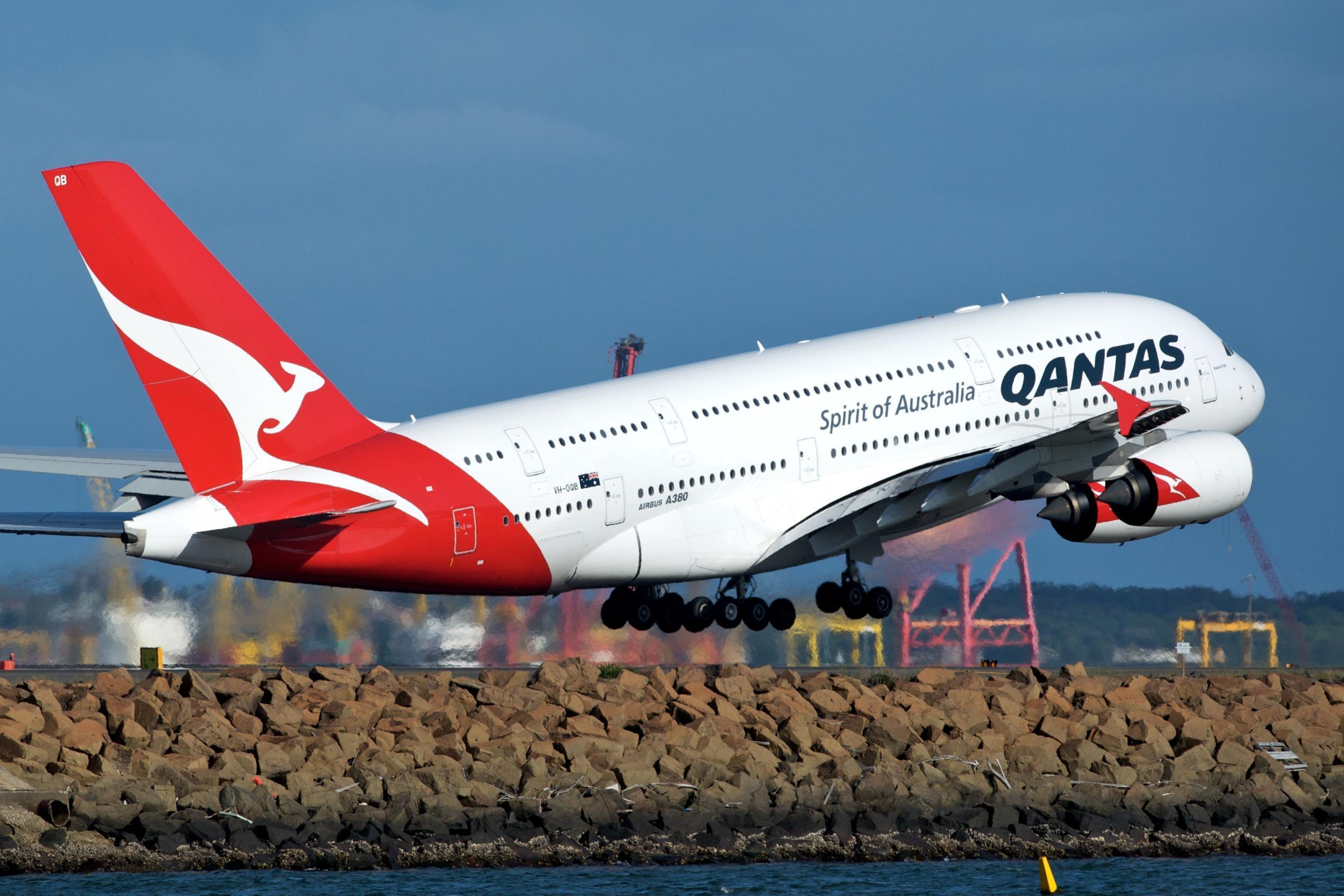 The QF2133 flight had to turn back to Canberra (Wikipedia)