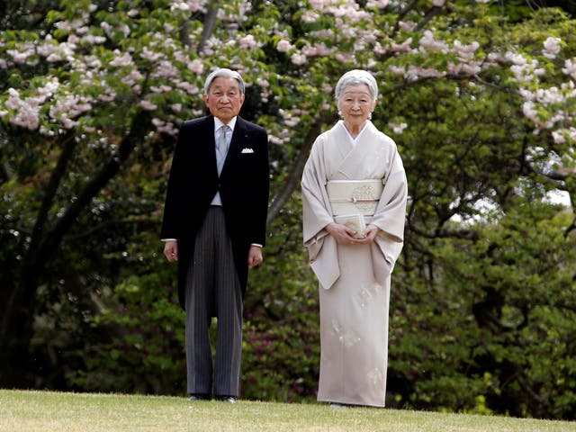 Japan's Emperor Akihito and Empress Michiko attend the annual spring garden party at the Akasaka Palace imperial garden in Tokyo on 20 April 2017