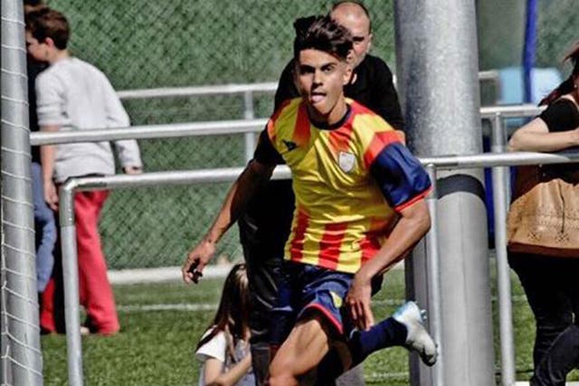 Arnau Puigmal is on the verge of completing a deal to join Manchester United