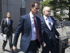 Anthony Weiner begins prison sentence for sexting underage girl