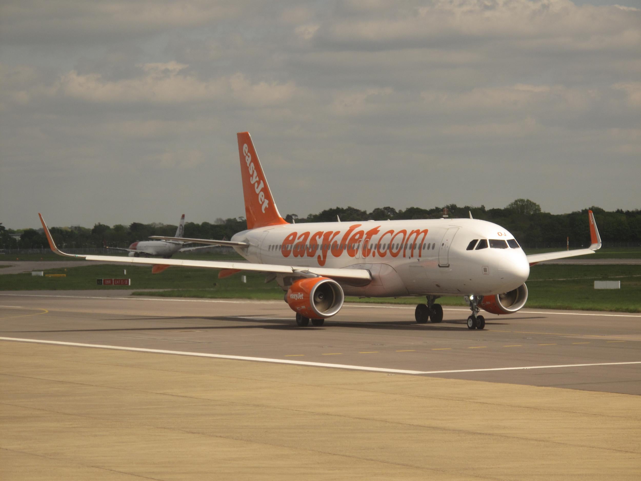 Time watch: easyJet Airbus A320 taxiing at the airline's main base, Gatwick