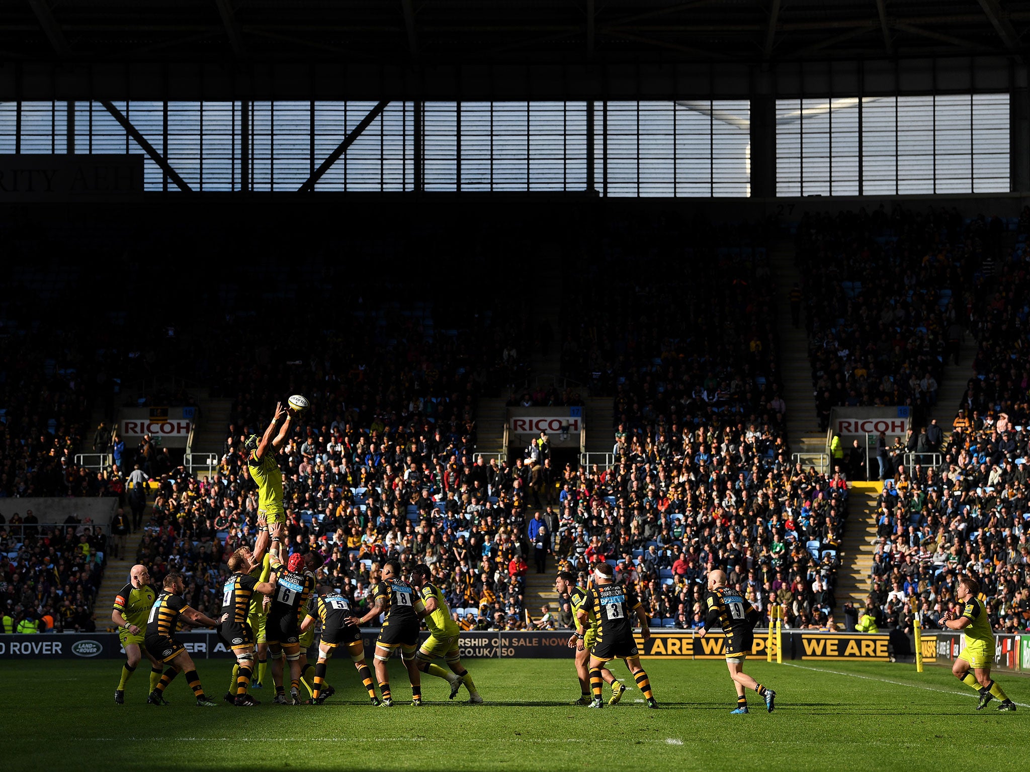 Leicester complete a line-out in the second half