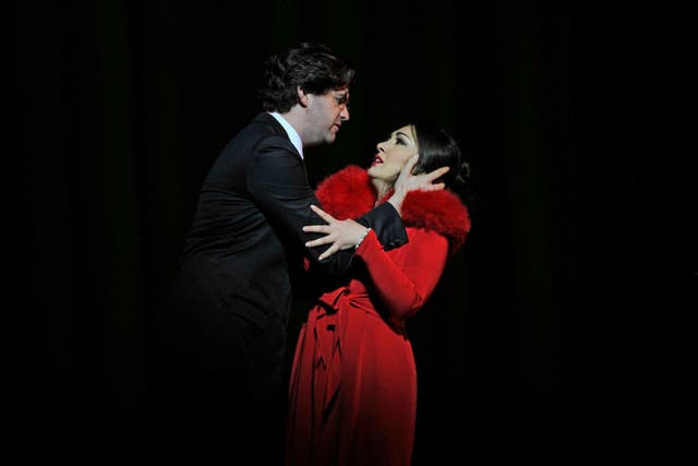 Zach Borichevsky as Alfredo and Kristina Mkhitaryan as Violetta in 'La traviata' at Glyndebourne Festival Opera 