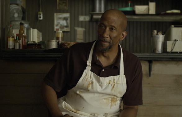 Freddie in his BBQ joint in 'House of Cards' (Netflix)