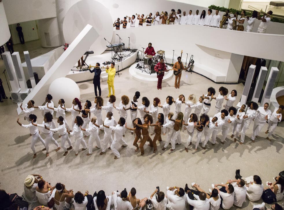 Solange Knowles leads an experimental, almost ritualistic performance