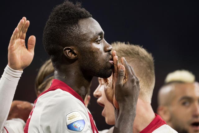 Davinson Sanchez has informed Ajax of his desire to move to the Premier League