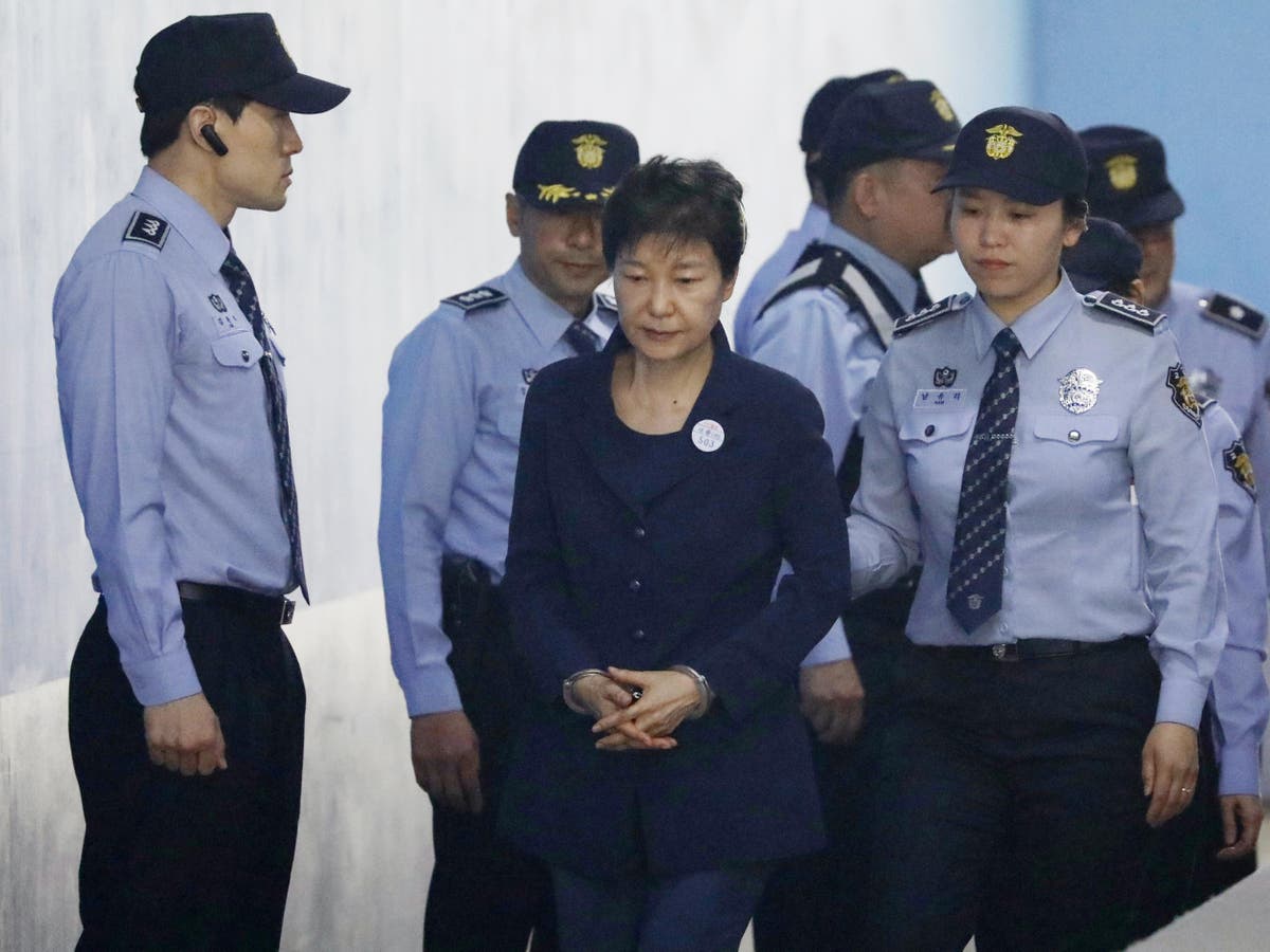 Ex-South Korean President Park Geun-hye in court as corruption trial ...