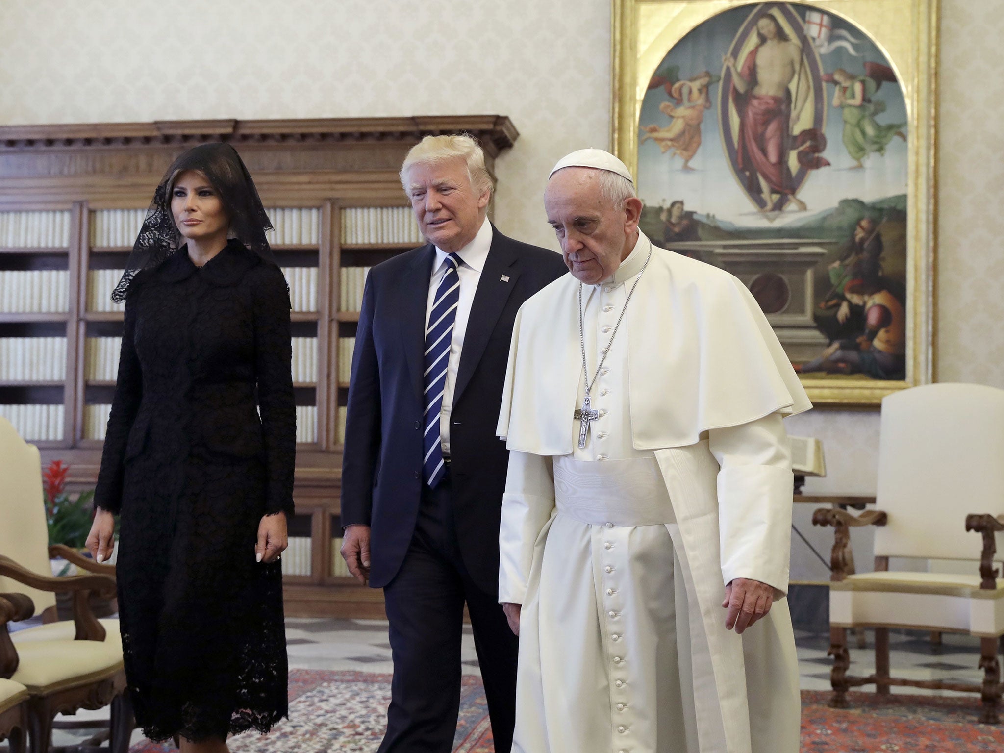 Donald Trump Receives Frosty Reception In First Meeting With Pope Francis At Vatican The Independent Donald Trump Receives Frosty Reception In First Meeting With Pope Francis At Vatican The Independent