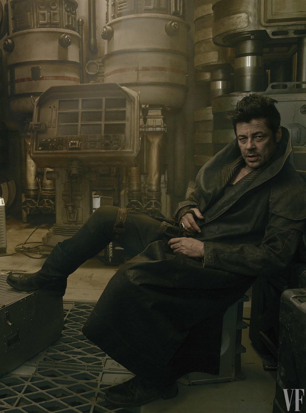 Benicio Del Toro as poses DJ in Star Wars: The Last Jedi for Vanity Fair