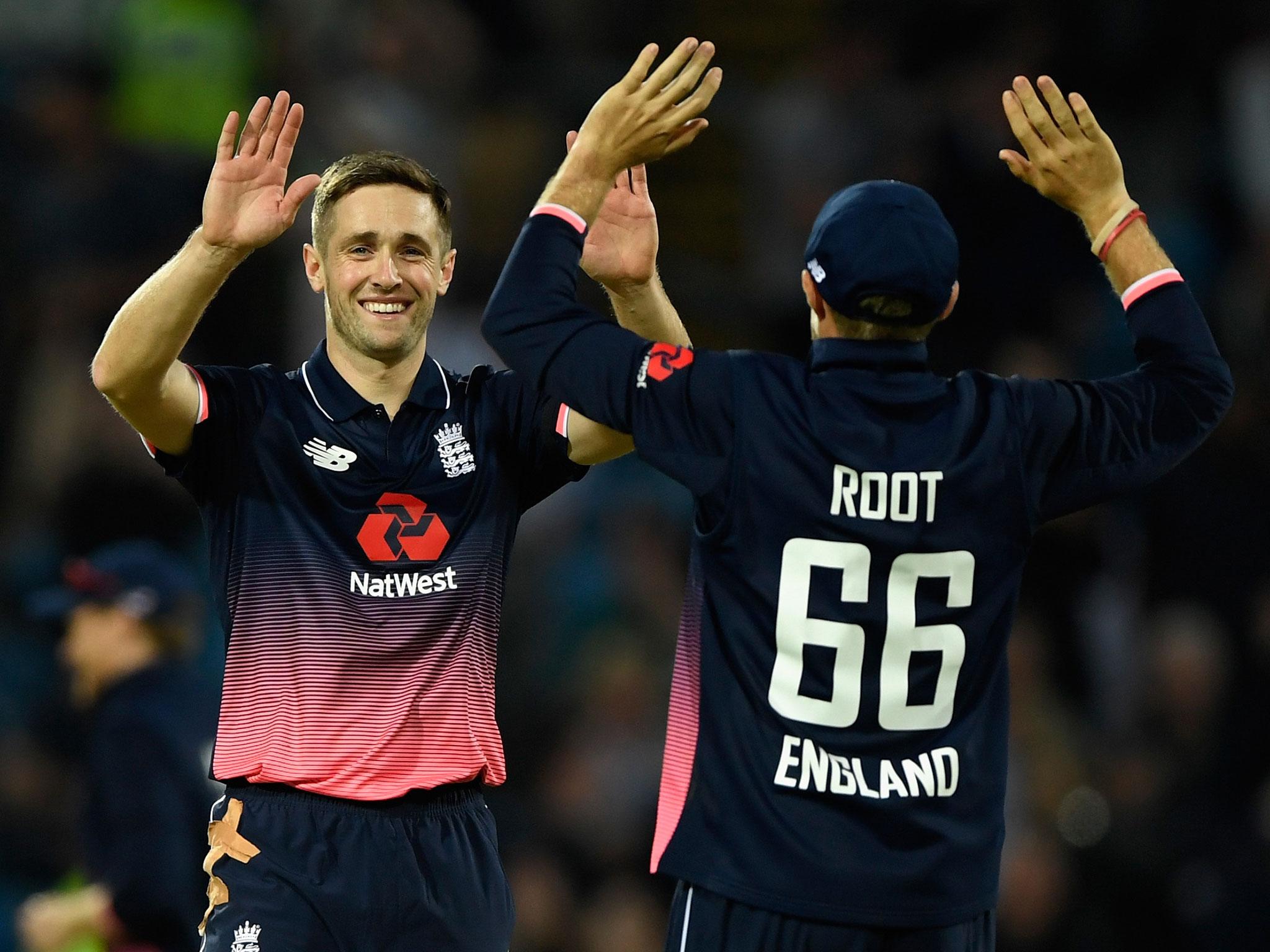 
Woakes grabbed four wickets 