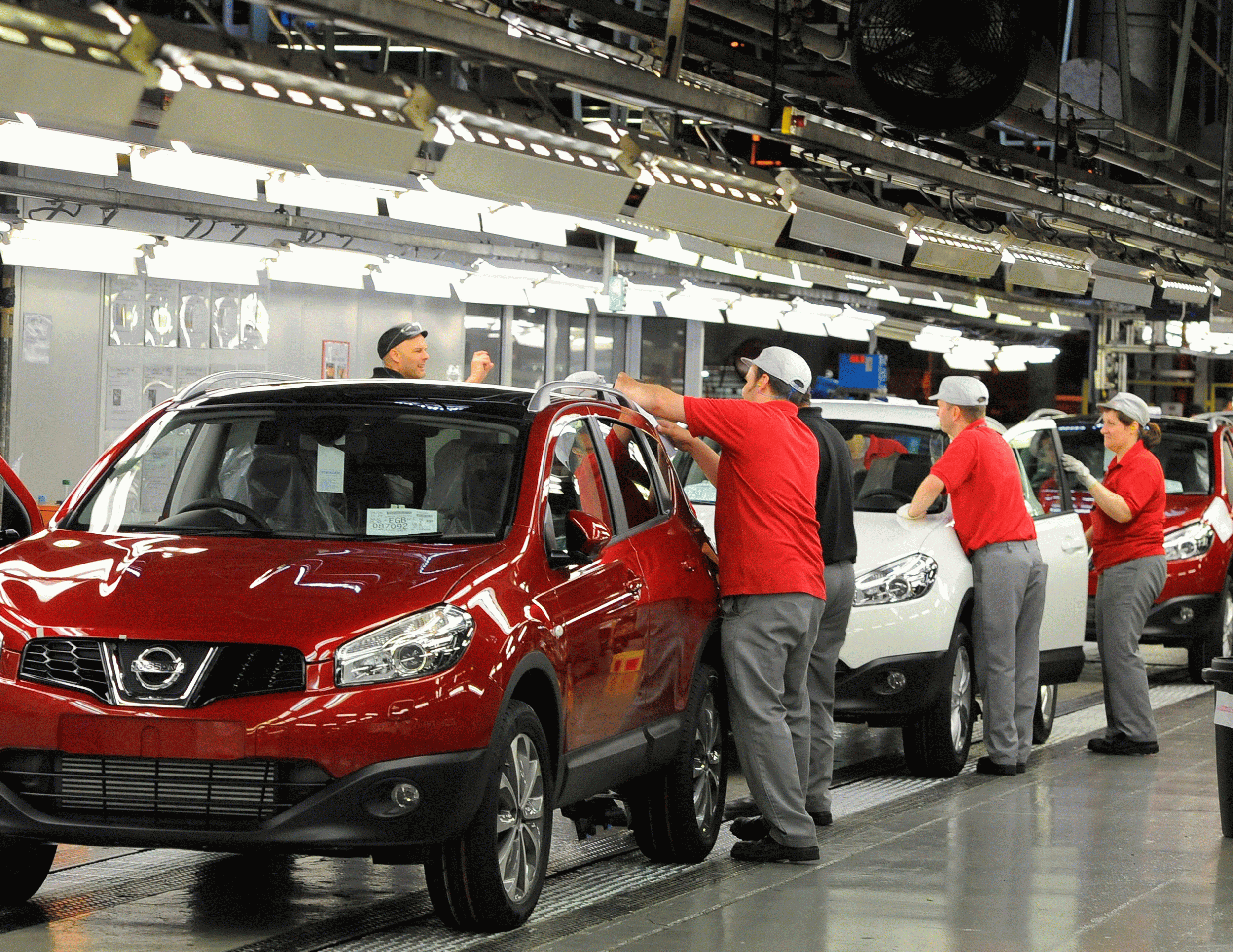 UK car production slumps by close to a fifth in April