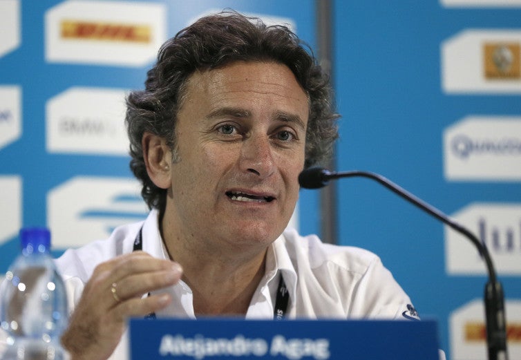 Alejandro Agag speaks at a press conference in Moscow (EPA/Yuri Kochetkov)