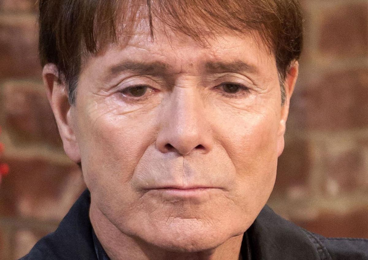 Cliff Richard Settles Legal Battle With Police Over Bbc Sex Offender Reports The Independent 0149