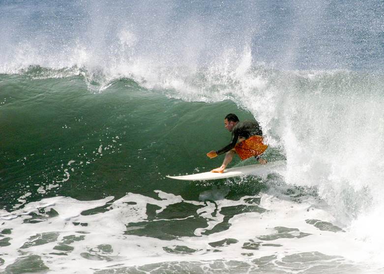 Wave of emotion: Matt Warshaw in El Salvador, 2005