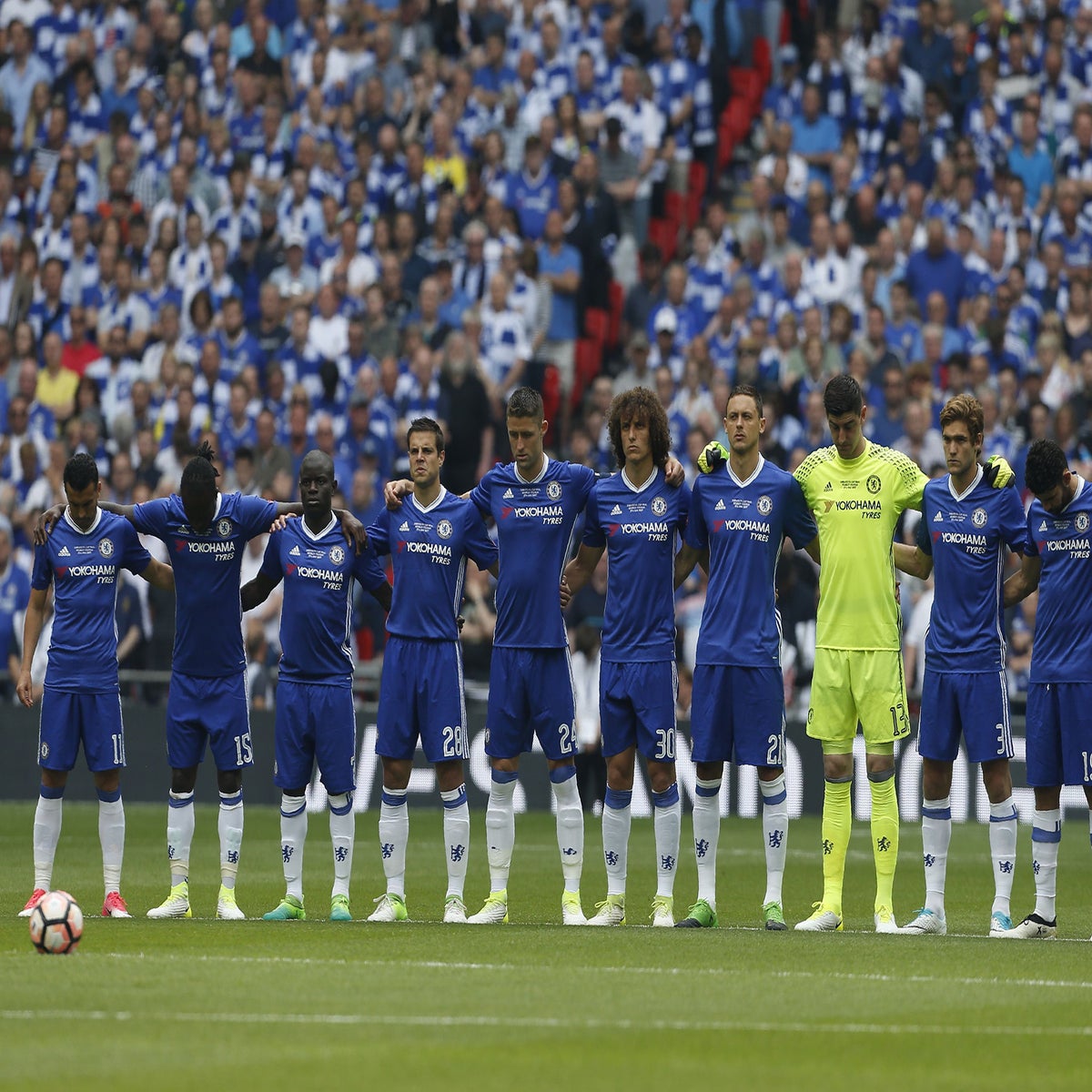 Forgotten Chelsea midfielder left in dark over future after making