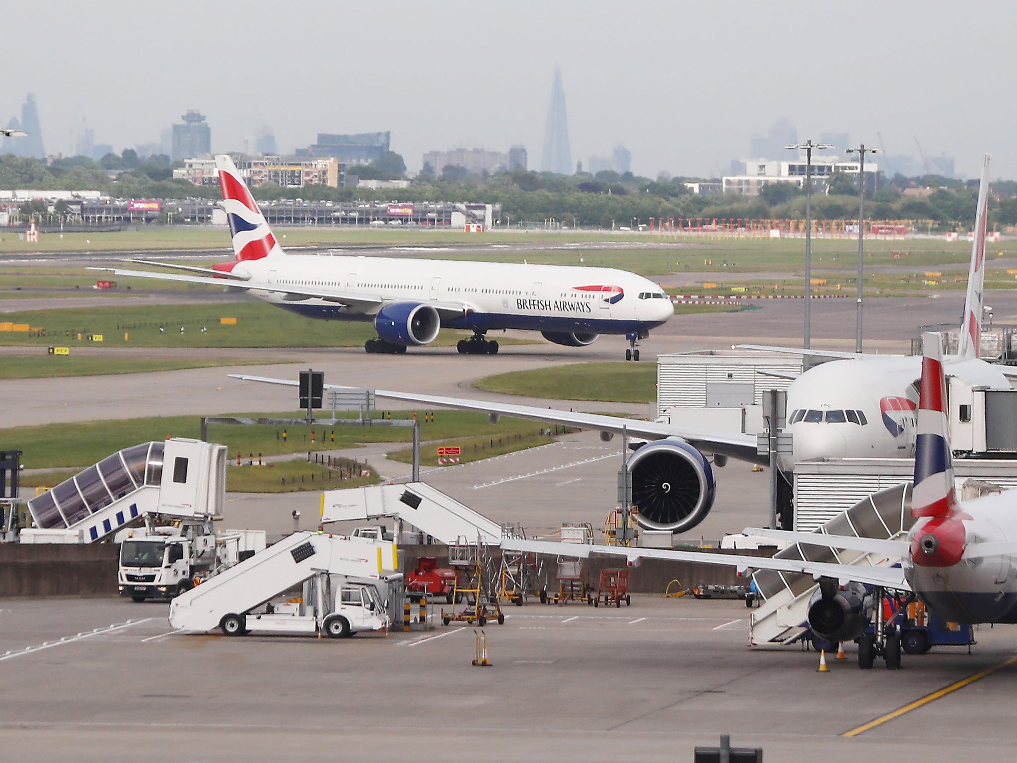 british airways left luggage heathrow