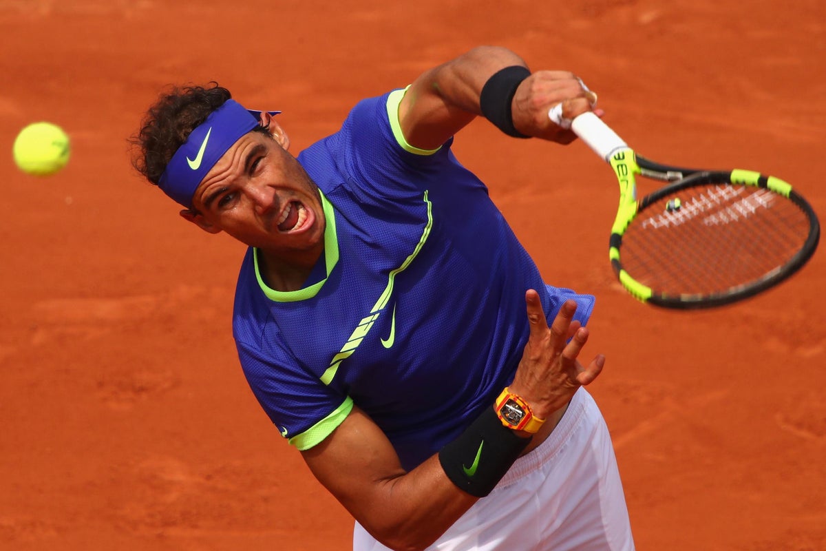 Rafael Nadal has an adoring French Open crowd on their feet with a 
