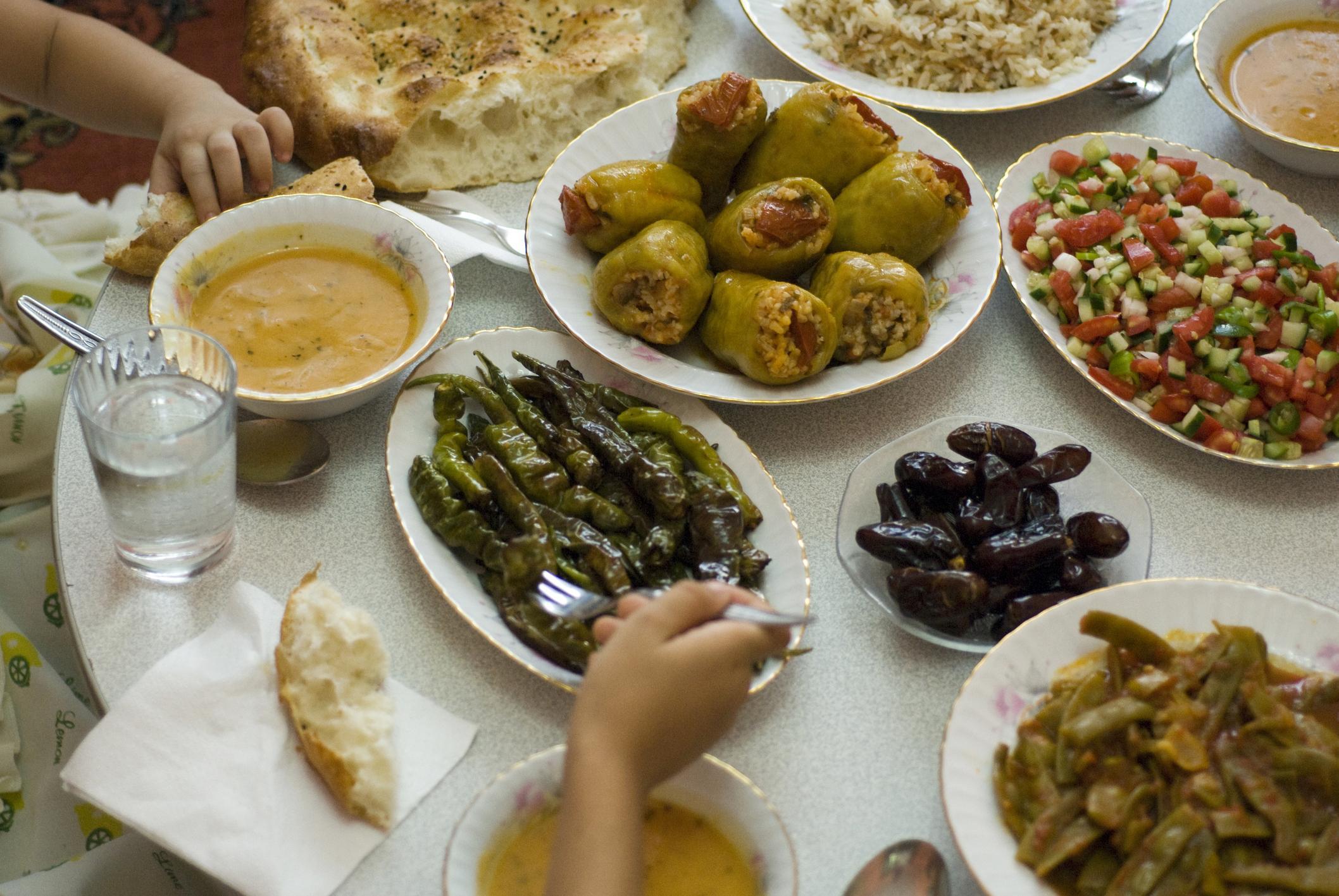 Блюда на уразу. Праздничный стол на Рамадан. Ифтар. Праздничный стол на Рамазан. Блюда на байрам.