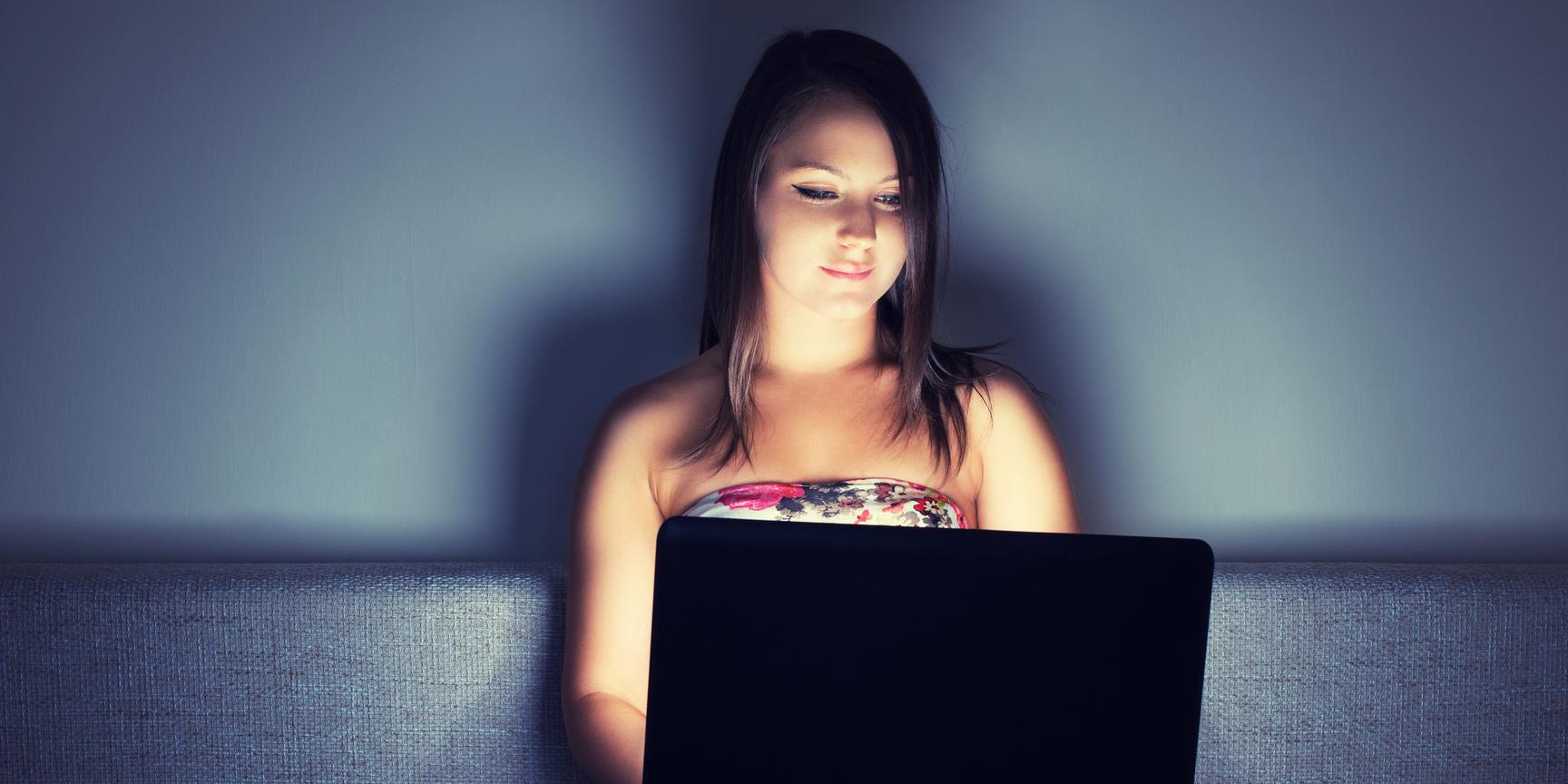 Girls Watching Porn - This is how often women watch porn | indy100