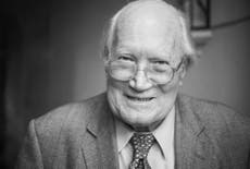 Sir Alistair Horne, obituary: admired war historian