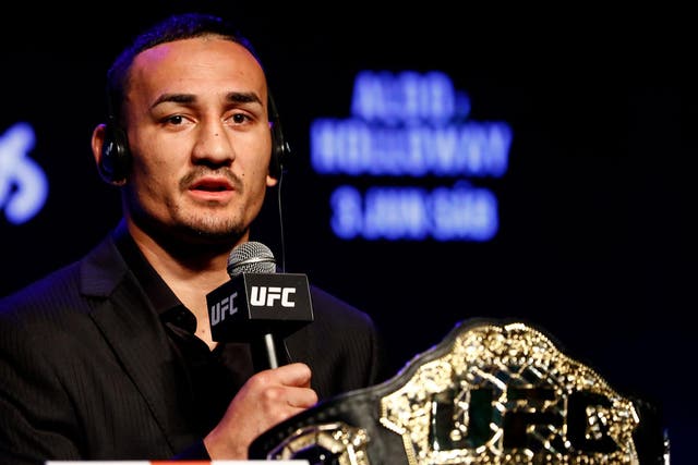 <p>Holloway is the former UFC Featherweight Champion</p>
