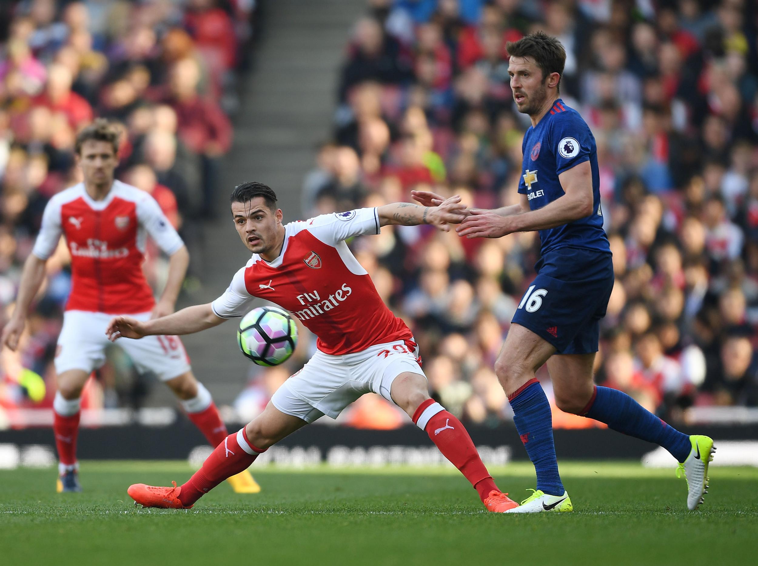 Wenger believes Carrick is one of the finest players of his generation