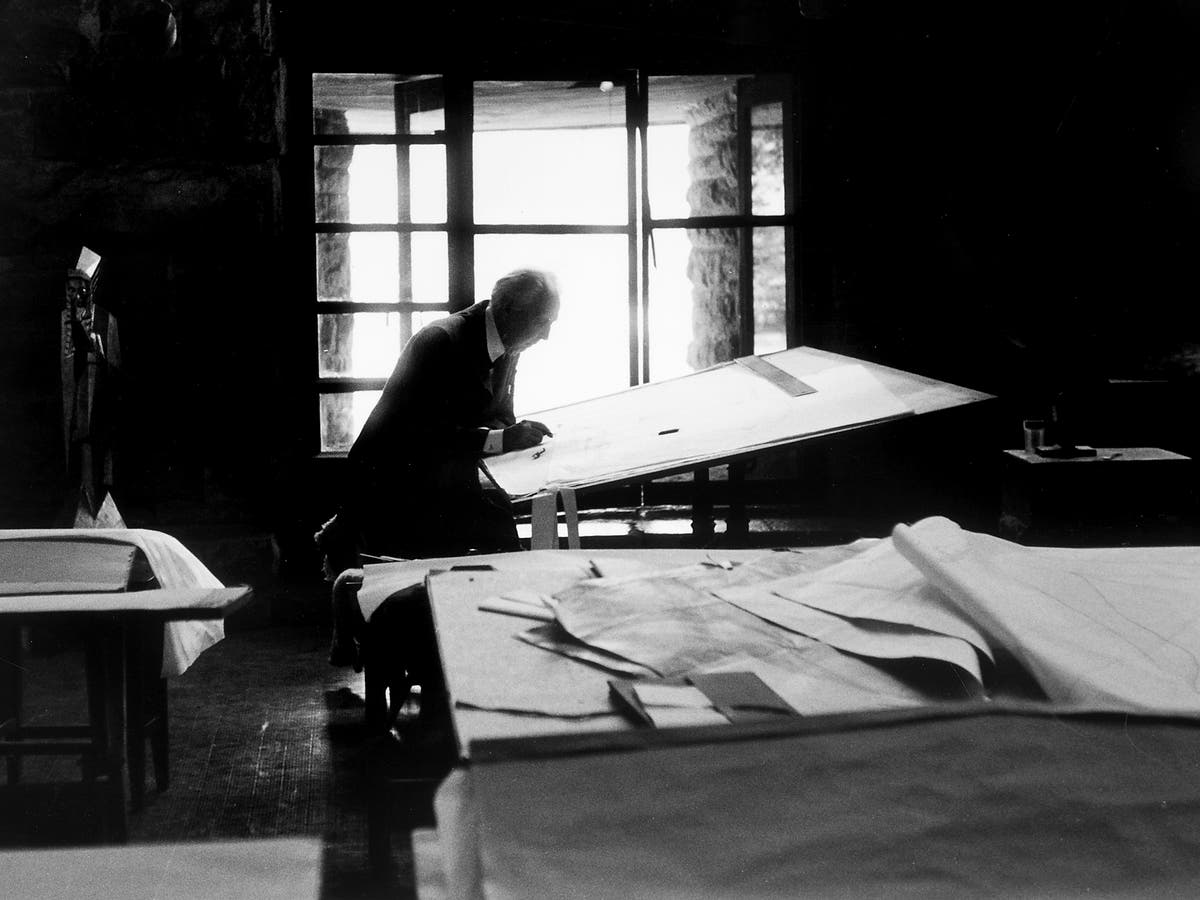 Frank Lloyd Wright: How The Master Of Mid-century Style Is Still 