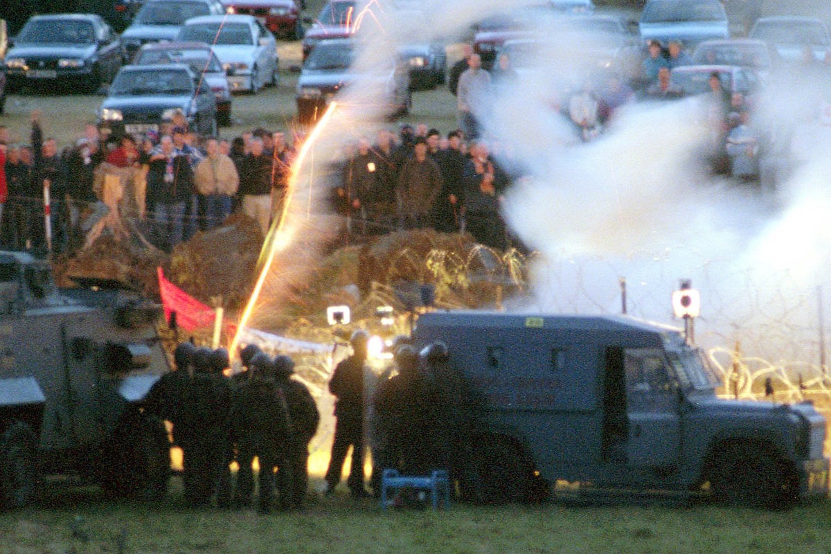 Orange Order asks DUP to use banned sectarian march in negotiations with Theresa May