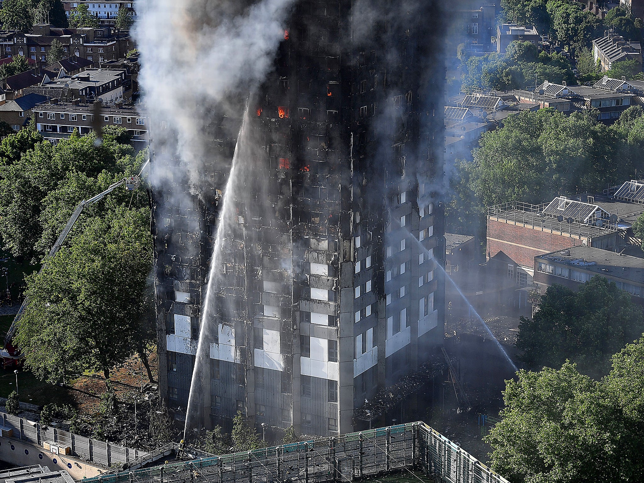 A huge fire engulfed the 24-story West London building, causing deaths and multiple injuries